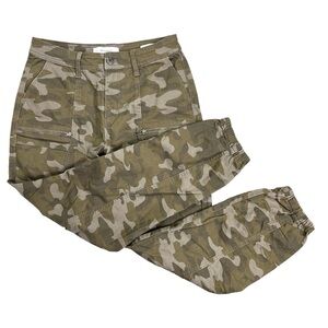 Skinny Girl Jeans Andy Joggers in Camo Size 26/2